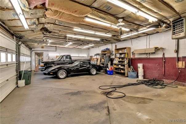 Garage, Interior