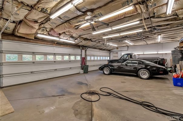 Garage, Interior