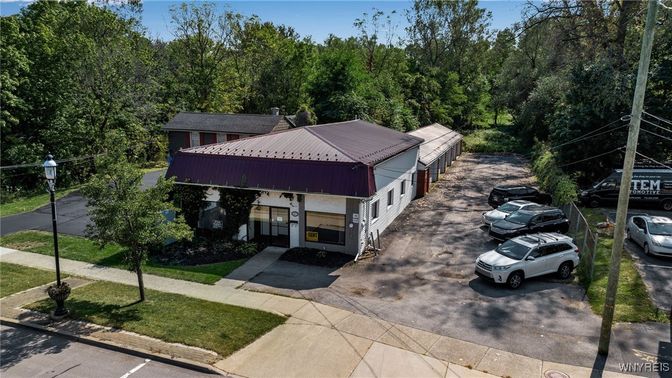 Exterior, Drone