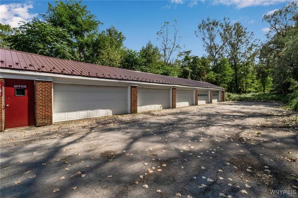 Detached Garage, Exterior