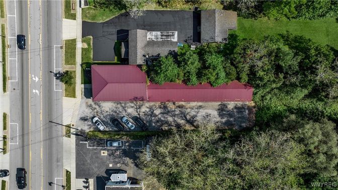 Exterior, Drone