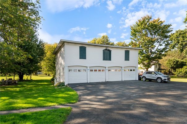 Attached, Exterior, Facade, Raised Ranch
