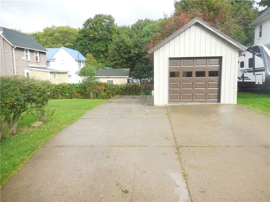 Detached Garage, Exterior
