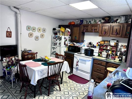 Dining room, Interior