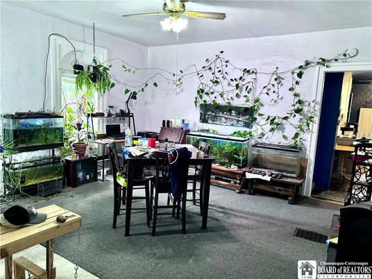 Home Office, Interior