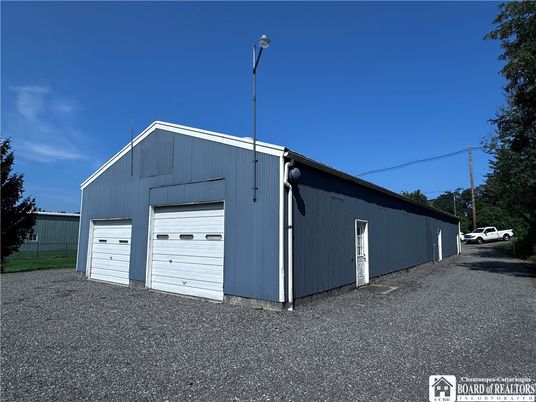 Detached Garage, Exterior