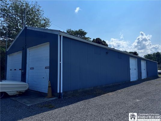 Detached Garage, Exterior