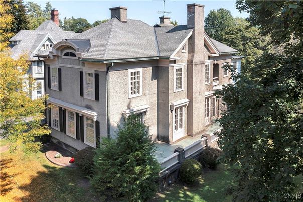 Exterior, Facade, French Provincial