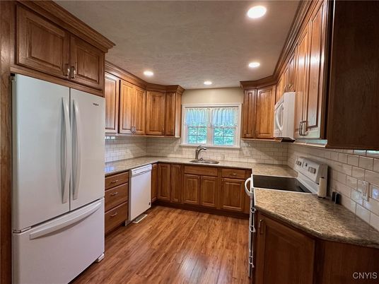 Interior, Kitchen, Recessed Lighting, Wood Texture Flooring