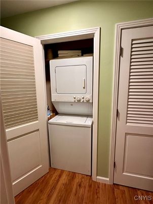 Interior, Utility Closets, Washer, Wood Texture Flooring