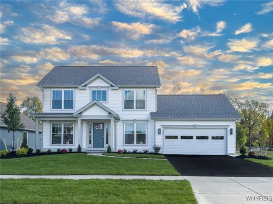 Attached, Exterior, Facade, Farmhouse