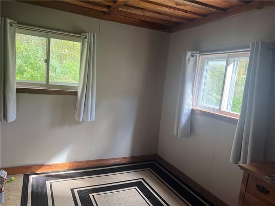 Empty room, Interior, Wooden Beams, Wooden Ceilings