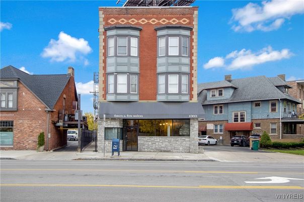 Exterior, Facade, Brick Facade, Rowhouse