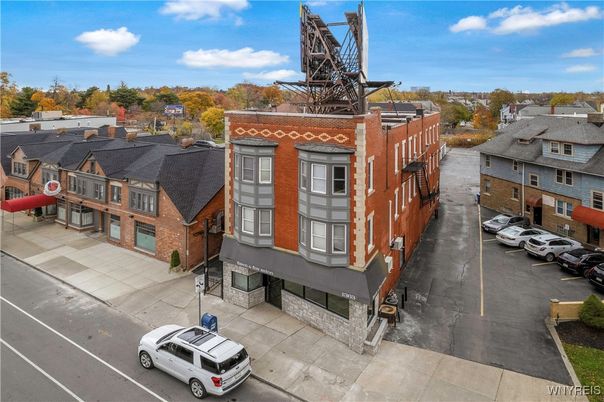 Exterior, Drone