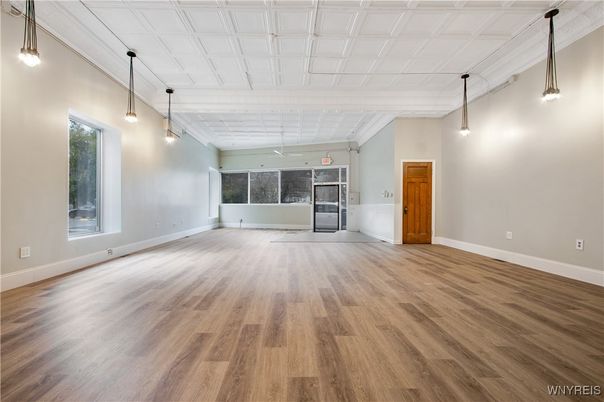 Empty room, Interior, Pendant Lights, Wood Texture Flooring