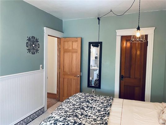Bedroom, Interior, Pendant Lights