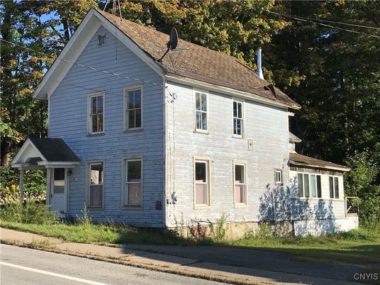 Exterior, Facade, Georgian