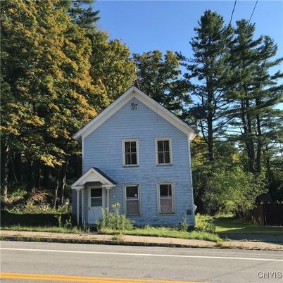 Attached, Exterior, Facade, Farmhouse