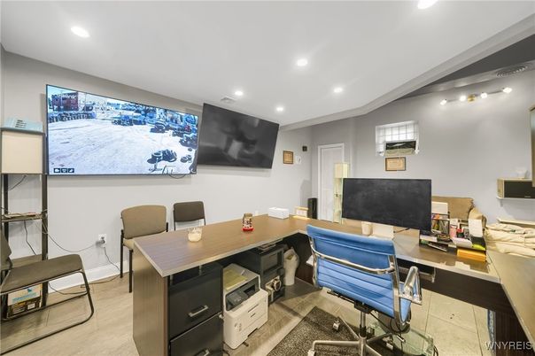 Home Office, Interior, Recessed Lighting, Wood Texture Flooring