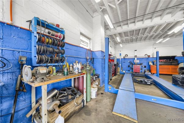 Garage, Interior