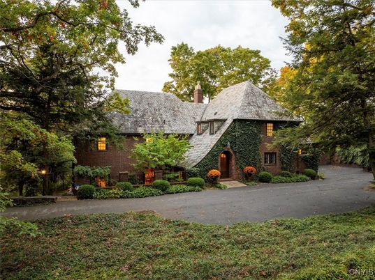 Backyard, Exterior, Facade, Brick Facade, French Provincial