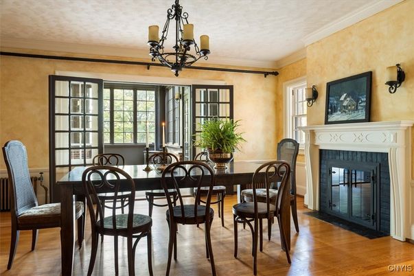 Chandelier, Dining room, Fireplace, Interior, Wood Texture Flooring