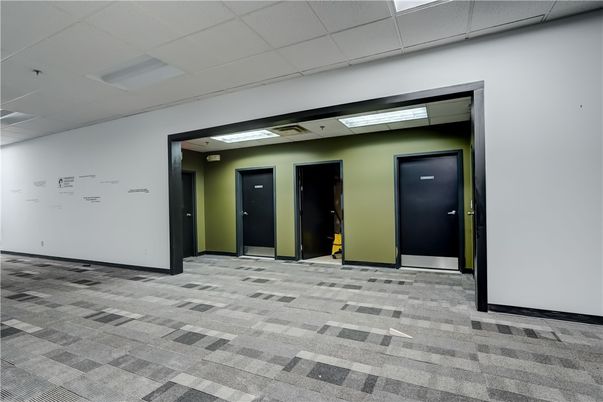 Elevator, Empty room, Interior