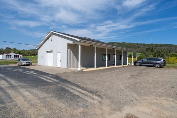 Detached Garage, Exterior