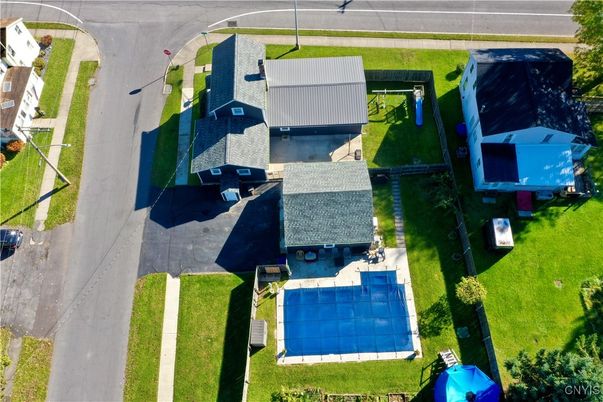 Exterior, Drone