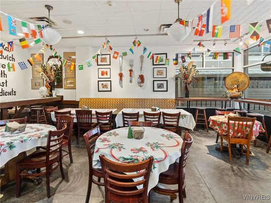 Dining room, Interior, Pendant Lights, Recessed Lighting