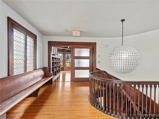 Interior, Pendant Lights, Wood Texture Flooring