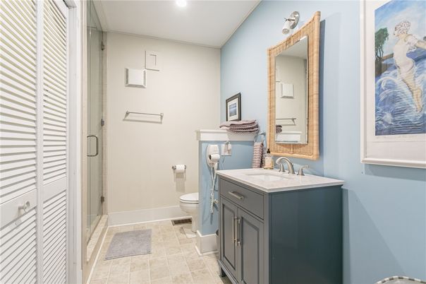Bathroom, Interior, Recessed Lighting