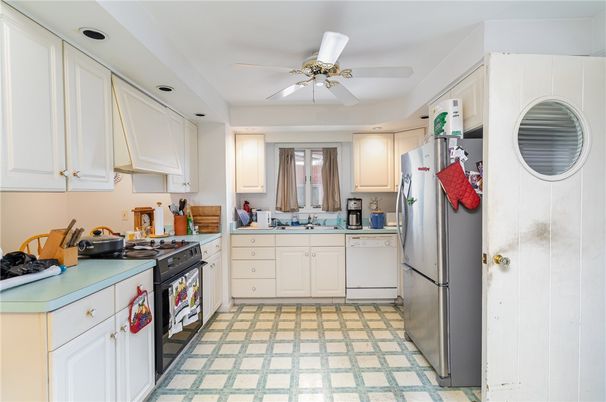 Interior, Kitchen, Recessed Lighting