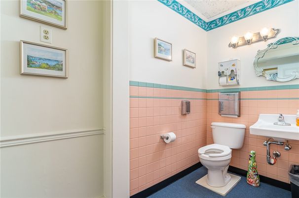 Bathroom, Interior