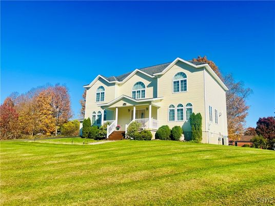 Backyard, Exterior, Facade, Farmhouse