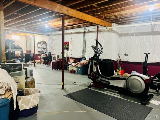 Fitness Equipment, Interior, Wooden Beams