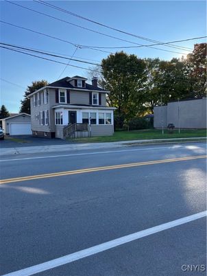 Exterior, Facade, Queen Anne Victorian
