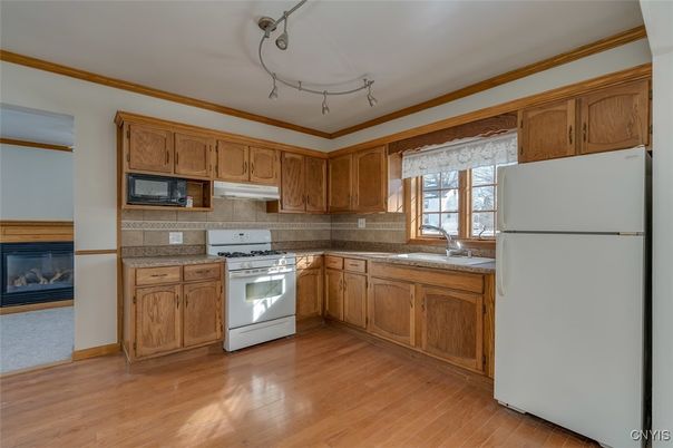 Interior, Kitchen, Wood Texture Flooring