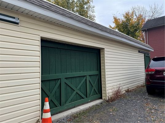 Detached Garage, Exterior