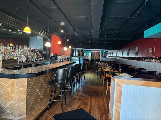 Interior, Pendant Lights, Wood Texture Flooring