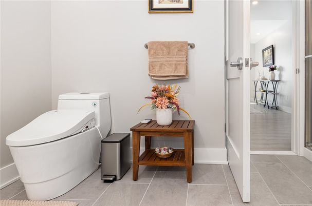 Bathroom, Interior, Recessed Lighting, Washer