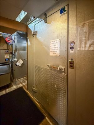 Elevator, Interior, Wood Texture Flooring