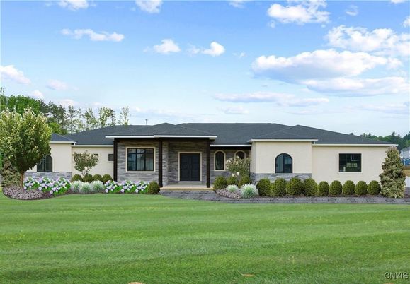 Backyard, Exterior, Facade, Ranch