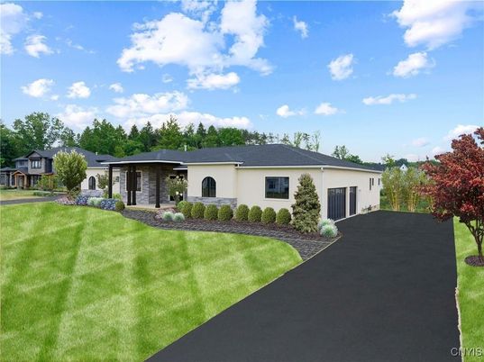 Backyard, Exterior, Facade, Ranch