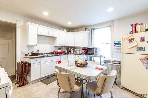 Dining room, Interior, Kitchen, Recessed Lighting
