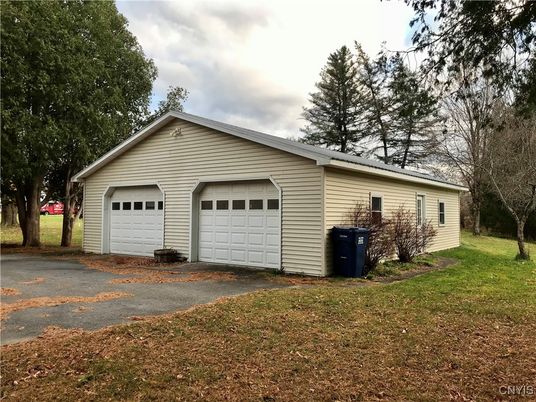 Detached Garage, Exterior