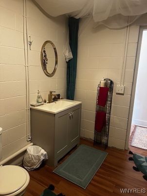 Bathroom, Interior, Wood Texture Flooring