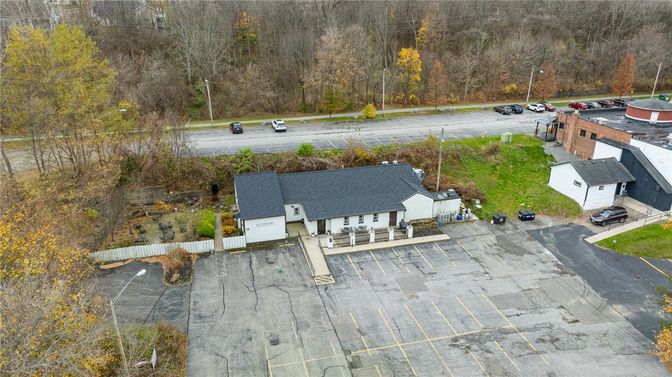 Exterior, Drone