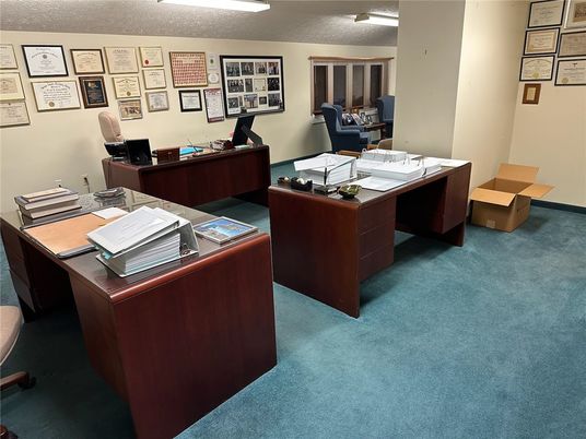 Home Office, Interior
