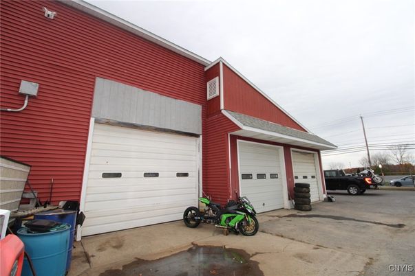 Detached Garage, Exterior